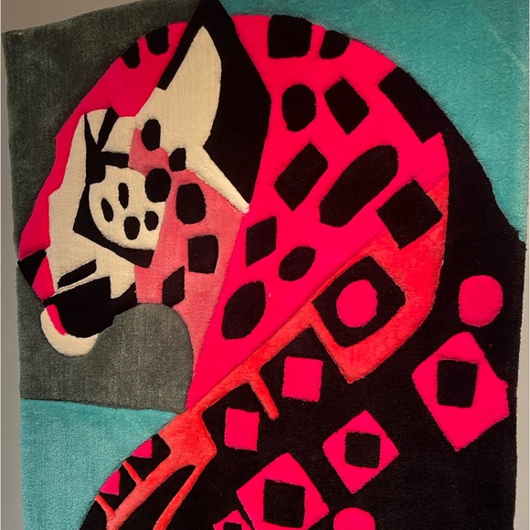 Custom tuft rug wall art, hangable, clean, smooth with glittery cutters - Picture 2 of 3